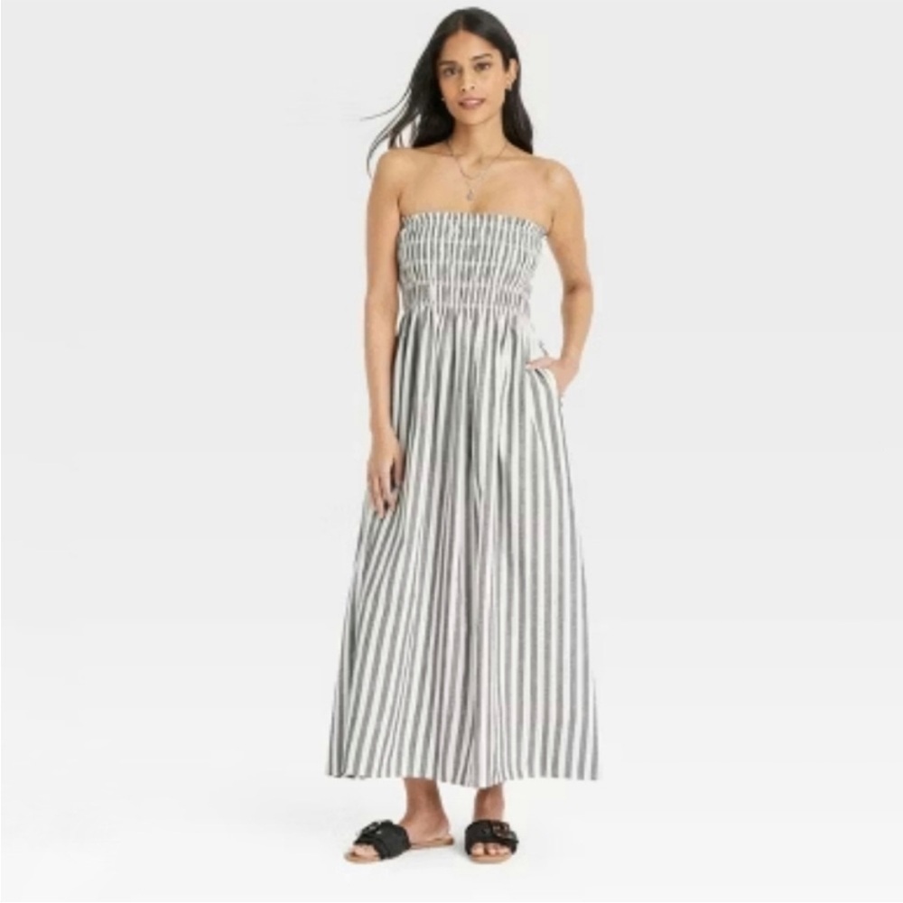 Universal Thread grey and White Striped smocked dress